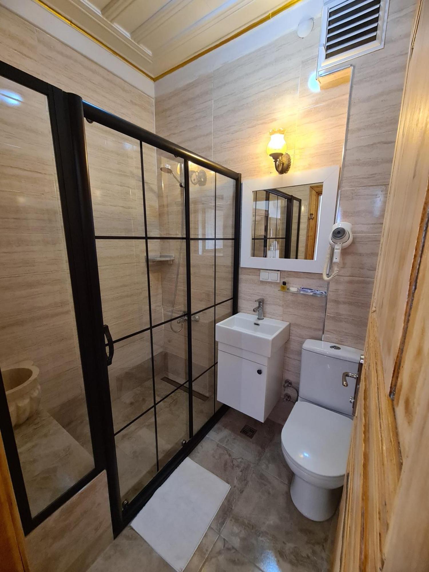 Hotel Kadikoey White House à Istambul Extérieur photo