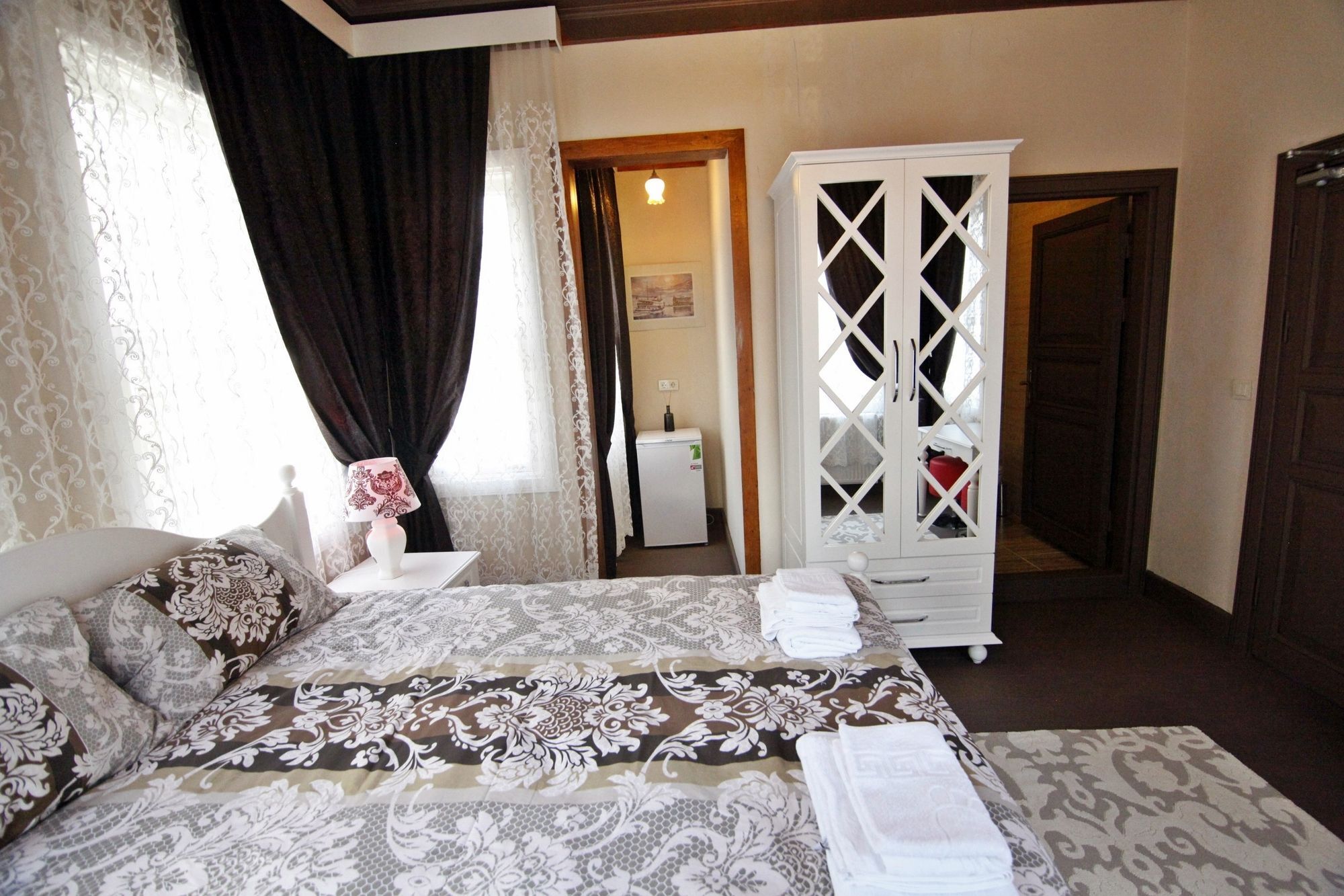Hotel Kadikoey White House à Istambul Extérieur photo